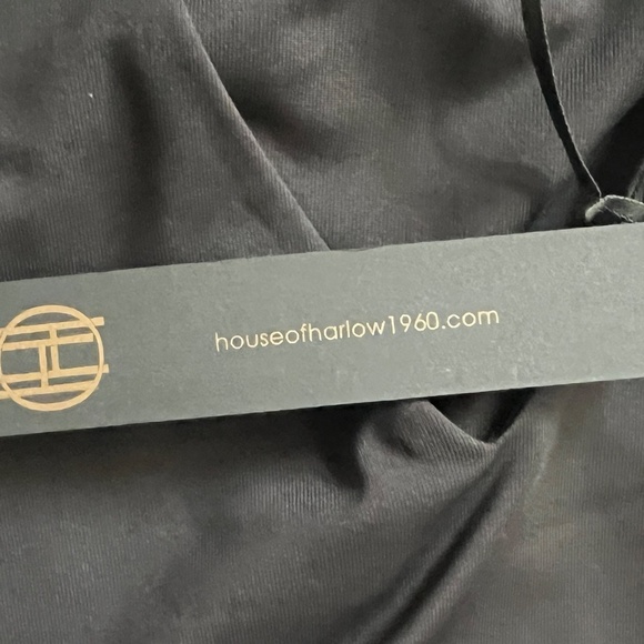 House of Harlow 1960 All Day Contour V-neck Black Shorts Jumpsuit Size Small NWT - Picture 5 of 8